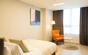 Celebstay Songdo Halla Western Park